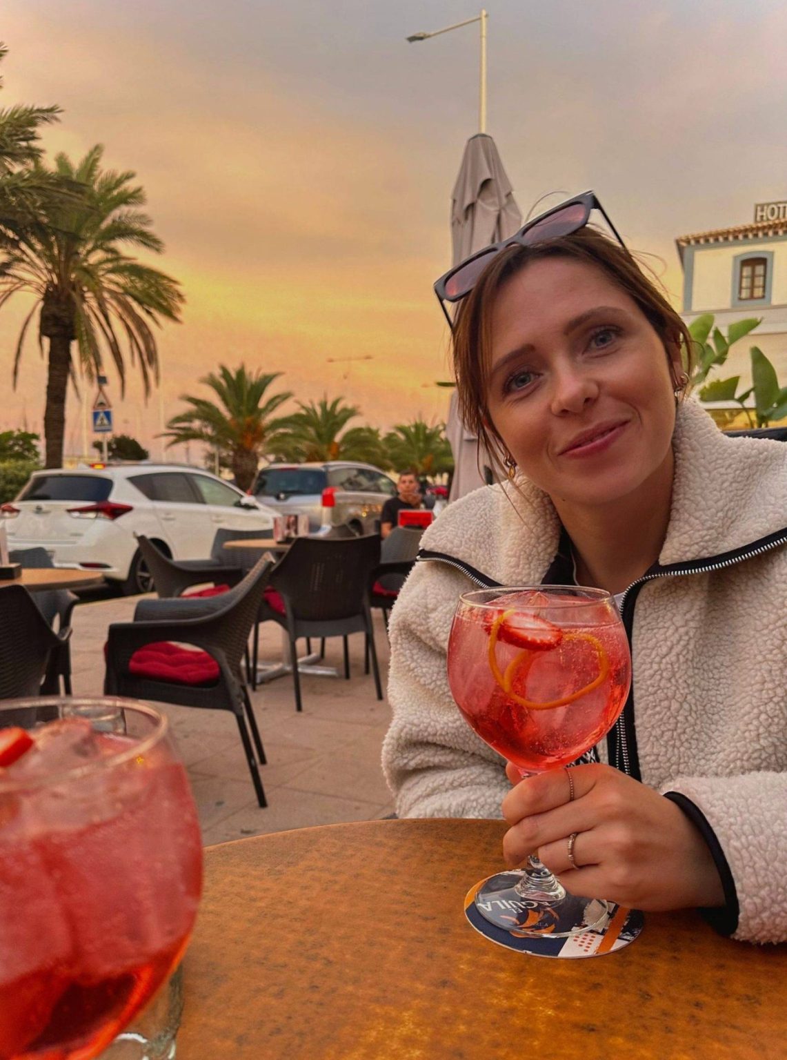 Facetune_03-11-2023-18-04-02