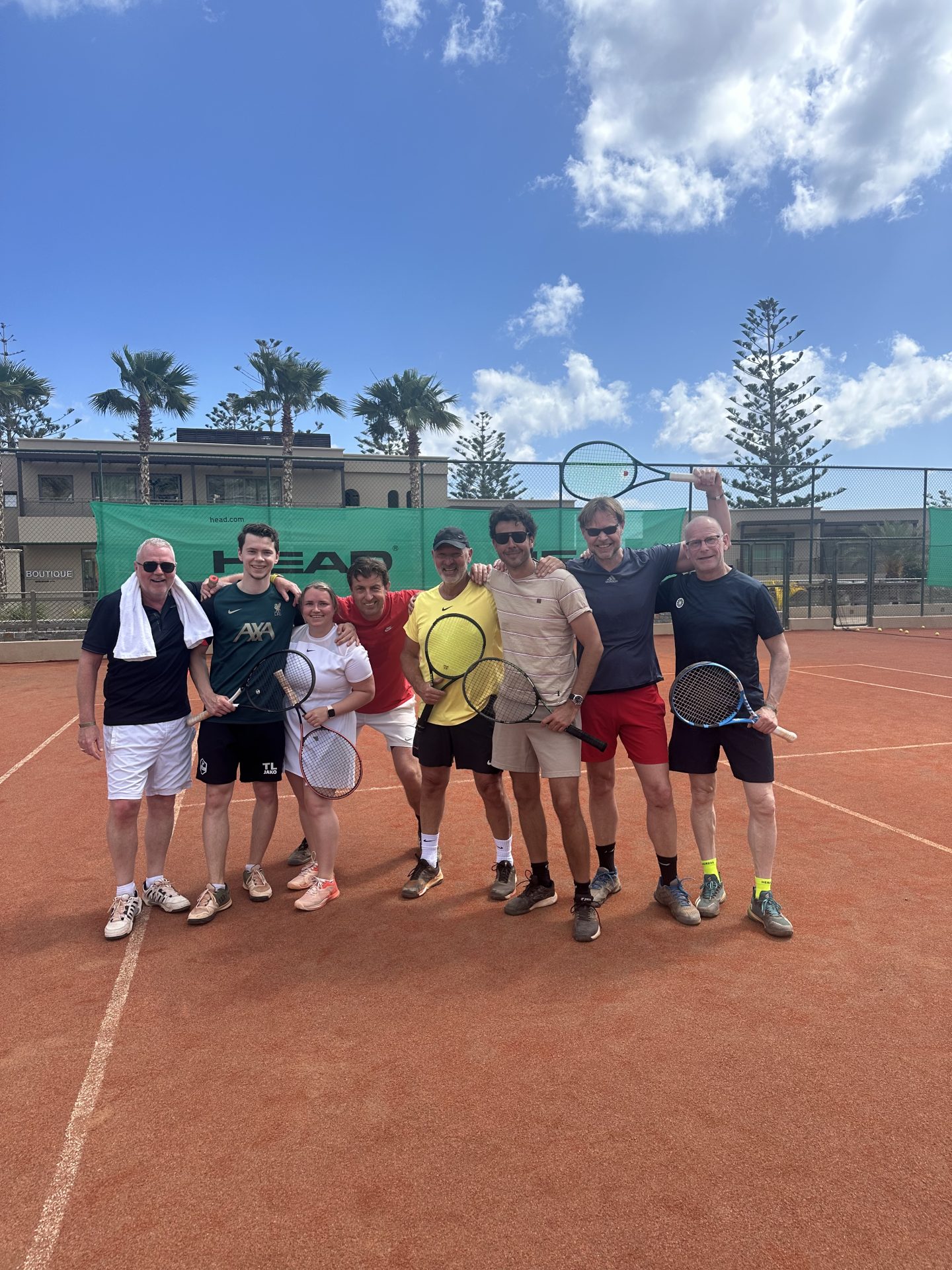 Trainingsgroep tijdens tennisreis Kreta